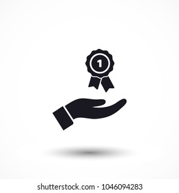 Prize in the hand icon