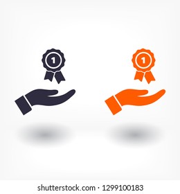 Prize in the hand icon