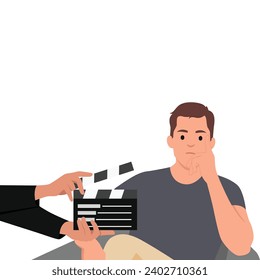 Actor profesional listo para un disparo. Retrato de un hombre apuesto listo para filmar una nueva escena. Ilustración vectorial plana aislada en fondo blanco