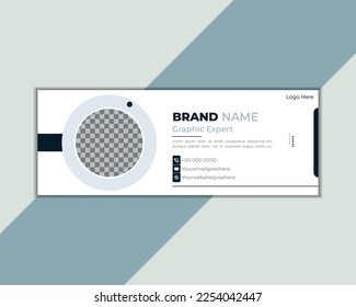 Professional Email Signature Template Modern and Minimal Layout,unique vector design template.
Modern and minimalist layout white background and green shape design.

