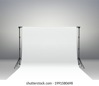 Professionelles Fotostudio-Interieur. Stative und Racks für Fotografie und Papierrollen