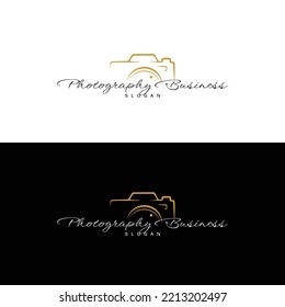 Professional photo studio logo illustration. Editable EPS vector file. Icon for photography artist and service. Vintage modern style, high end. Group shoot. Apply to web site, mobile smart phone apps