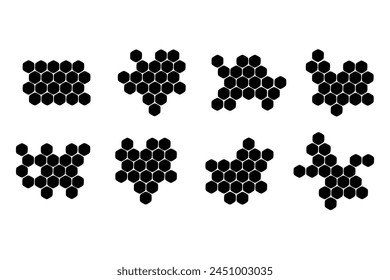 Juego de panal de propóleos. Estructura de panal. Miel, polen, cera, pergamino y productos de abejas en estilo boceto. Ilustración en blanco y negro sobre fondo blanco.