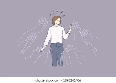 Influencia psicológica, manipulación, concepto de adicción. Personaje de caricatura de una joven frustrada rodeada de manos gigantes sintiendo influencia y dudando de qué elegir