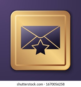 Sobre púrpura con icono estrella aislado en fondo púrpura. Correo electrónico importante, agregar al icono favorito. Correo de mensaje grabado. Botón Gold Square. Ilustración vectorial