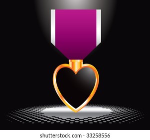 coração roxo sob holofote