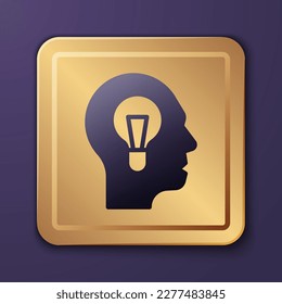 Morado humano con icono de lámpara aislado sobre fondo morado. Concepto de idea. Botón cuadrado de oro. Vector