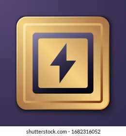 violette Blitze Symbol einzeln auf violettem Hintergrund. Flash-Zeichen. Flash-Symbol aufladen. Donnerbolzen. Lichtstreik. Goldquadrat-Taste. Vektorillustration-Illustration