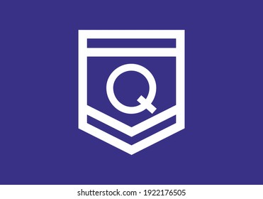 purple white of Q initial letter in frame design