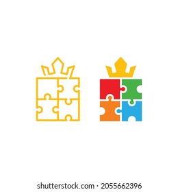 Puzzle king crown. Vector logo icon template