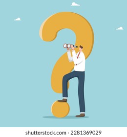 P y A, FAQ, preguntas frecuentes, análisis del mercado de consumo y de competidores, viendo comentarios y reseñas de clientes, un hombre se encuentra cerca de un signo de exclamación y mira a través de binoculares.