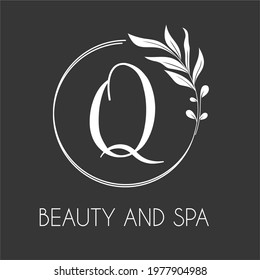Q Elegant Luxury Initial Letter Logo Concept with Wreath leaves for Beauty, Cosmetic, Salon, Spa, Body care, Healthy, Fashion, Wedding, Salon Business and Company