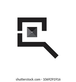 Q letter with 3d square