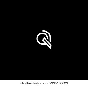 Q letter logo design template elements. Modern abstract digital alphabet letter logo. Vector illustration. Line Q logo.