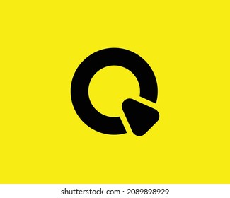 Q letter logo design vector template