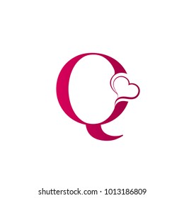 Q letter logo with heart icon, valentines day concept