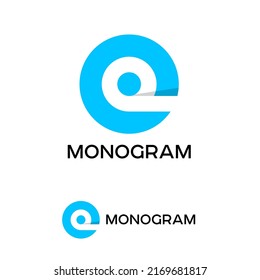 Q letter. Q Logo. Q monogram into circle. Flat icon.