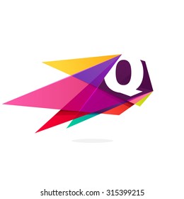 Q letter logo with polygonal comet. 