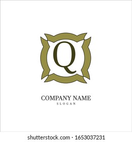 Logo de la letra Q Sencillo y elegante