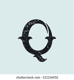 Q letter logo. Vintage decorative slab serif with rough grunge texture. Vector font for western, sport or historical labels, posters etc.