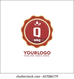 Q Letter Retro Vintage Insignia, Logotype, Label or Badge Vector design element, business sign template.