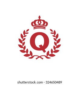 Q letter wreath logo