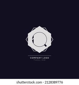 Diseño del logotipo Q con fondo. Letra de icono del monograma creativo mínimo basado en el inicio. Diseño vectorial moderno y lujoso.