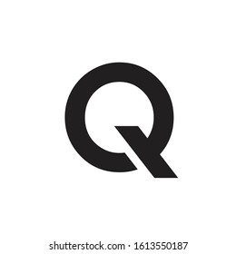 Q logo design simple modern template