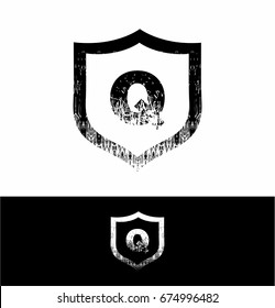 Q Logo grunge design vector