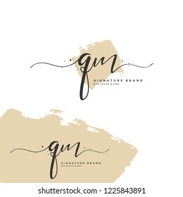Q M QM Initial letter handwriting and  signature logo.