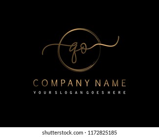Q O Initial handwriting logo vector