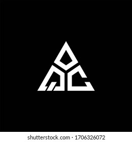 QB-Monogramm-Logo mit 3 Stücken Form einzeln auf Dreiecksdesign-Vorlage