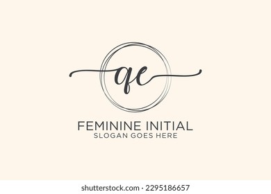 Monograma de belleza QE y elegante logo de diseño para escritura a mano de marca inicial, boda, moda, floral y botánica con plantilla creativa.
