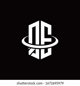 Logotipo del monograma QE en forma de hexágono y rodeado de un anillo
