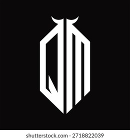 Monograma del logotipo de QM con la Plantilla aislada del diseño blanco y negro de la forma del cuerno en fondo negro