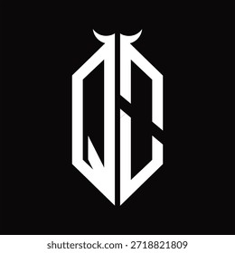 Monograma QO Logo com forma de chifre isolado preto e branco modelo de design em fundo preto