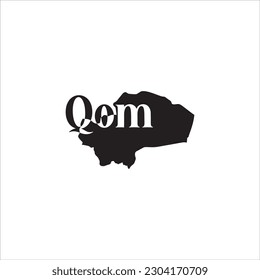 Mapa Qom y diseño de letras negras sobre fondo blanco