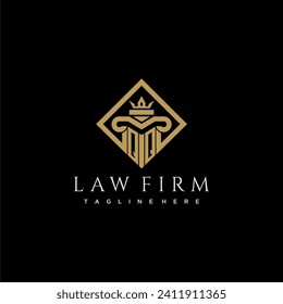 Logo del monograma inicial QQ para la firma de abogados con pilar en diseño cuadrado creativo