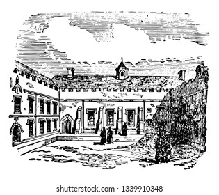 El cuadrángulo siempre cerrado en cuatro lados por los edificios está ocupado total o principalmente por partes de un gran edificio cubierto de arcadas o claustros vintage 