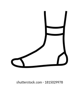 quarter sock line icon vector. quarter sock sign. isolated contour symbol black illustration