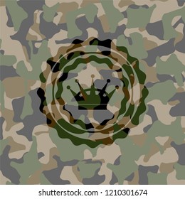 queen crown icon inside camo texture