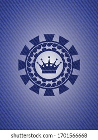 Königin-Kronsymbol auf denem Hintergrund