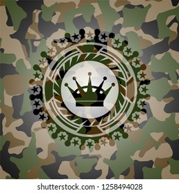 queen crown icon on camo pattern