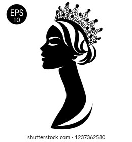 Queen  Woman in crown  Black   white silhouette