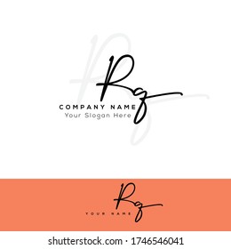 R Q RQ Escritura a mano inicial y logotipo de la firma.