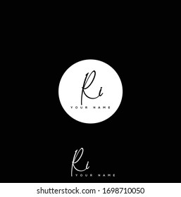 R I RI Letras iniciales y logotipo de firma.	
