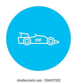 Icono de la línea de autos de carreras para web, móviles e infografías. Icono de blanco vector en el círculo azul claro aislado en fondo blanco.