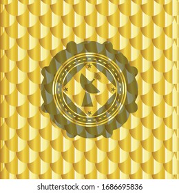 icono del radar dentro del emblema dorado brillante. Patrón de escalas. Ilustración vectorial. Detallado.