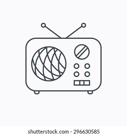 Radio icon. Retro musical receiver sign. Linear outline icon on white background. Vector