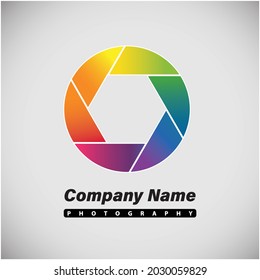 rainbow color photo camera shutter spectrum icon.